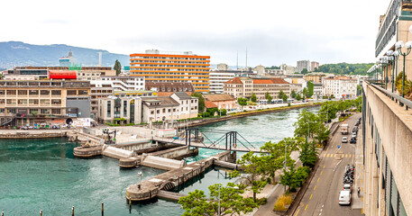 Obraz premium GENEVA, SWITZERLAND - June 12, 2020: Waterlocks on the Rhone, Geneva, Switzerland.