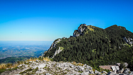 Obraz premium Salzkammergut is an Austrian region of lakes and Alpine ranges near Salzburg.