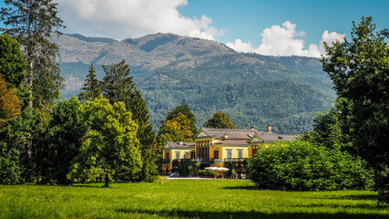 Obraz premium Salzkammergut is an Austrian region of lakes and Alpine ranges near Salzburg.