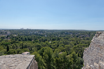 Fototapeta na wymiar Panorama des jardins de la Fontaine à Nîmes vue de la tour Magne - Gard - France