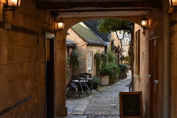 A beautiful romantic side path in a Cotswolds village