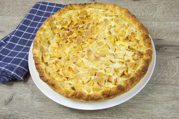 tarte aux pommes et à la crème fraîche