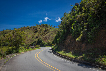 Fototapeta premium Colombian highways with beautiful landscape