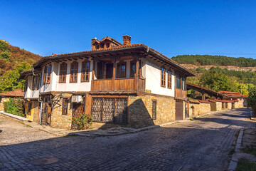 Obraz premium old house in the mountains