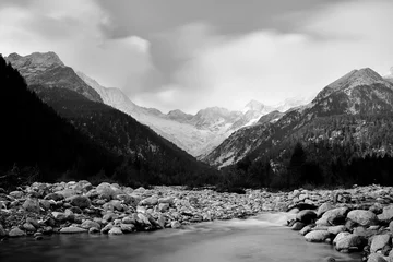 Photo sur Aluminium Noir et blanc Pose longue noir et blanc à Val Sissone