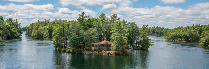 Obraz premium Aerial panoramic view of Thousand Islands National Park, Ontario, Canada