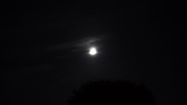 moon and clouds time laspe