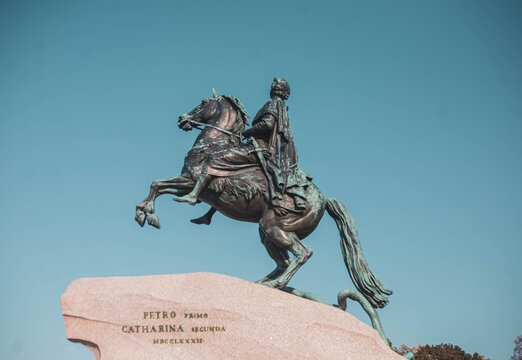 monument to the soldiers