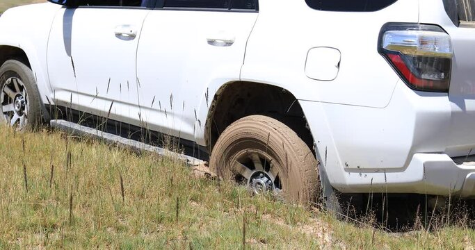SUV got stuck in the mud