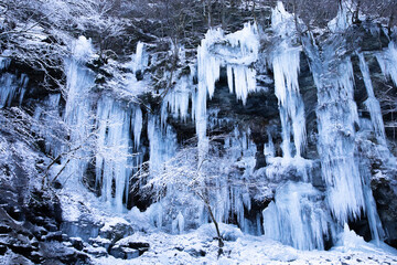 三十槌の氷柱