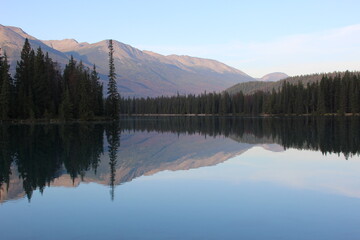Fototapeta na wymiar Reflections - Lake Beauvert, Jasper National Park, Alberta, Canada.