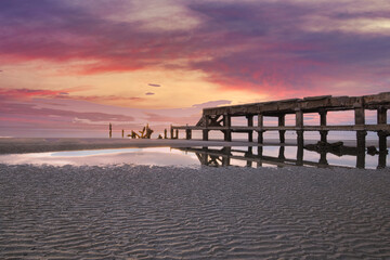 Fototapeta premium sunrise on the beach in South East Asia