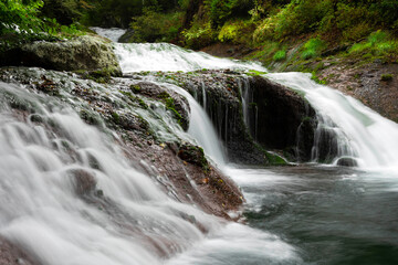 Fototapeta premium 初秋のおしどり隠しの滝