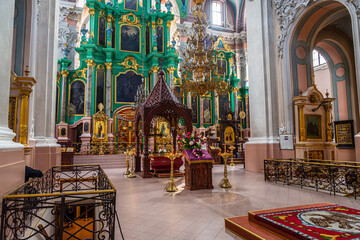 Fototapeta na wymiar Orthodox Church of the Holy Spirit, Vilnius. the beautiful emerald colour interior design.
