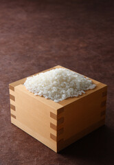 升に盛った日本米