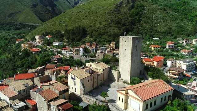L'antico borgo di Maranola con la sua torre. Formia.