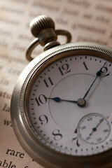 懐中時計と本