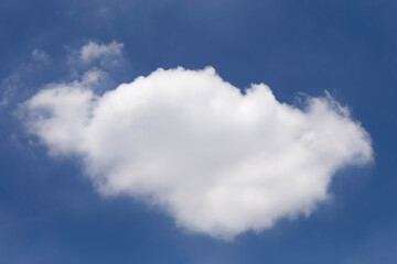 Obraz premium beautiful shape nature white cloud in clear blue sky, nature and background concept.