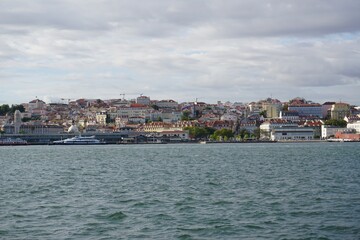 Fototapeta na wymiar Anblick auf die Stadt Lissabon 