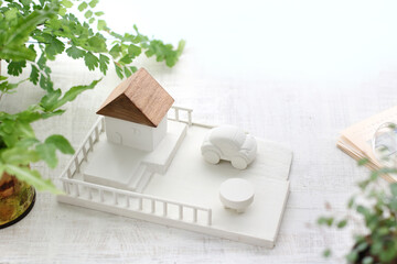 木の工作で作ったマイホームのミニチュア模型