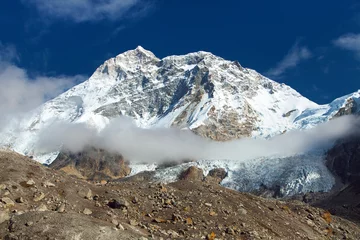 Crédence de cuisine en verre imprimé Makalu Mount Makalu with clouds, Nepal Himalayas mountains