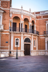 Fototapeta na wymiar sestieri square city. brown house in Spain. architectural style. street photo