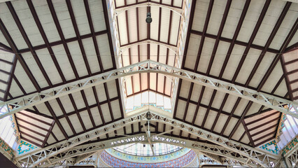 Roof and structure of the central market of Valencia