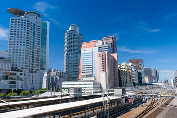Fototapeta na wymiar 大阪駅からのビル群