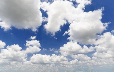 beautiful blue sky and white fluffy cloud horizon outdoor for background.