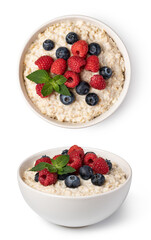 prepared oatmeal with berries