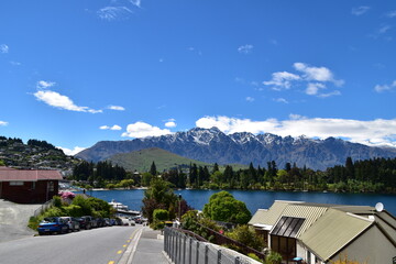 Fototapeta na wymiar The view of mountains in Queenstown, New Zealand