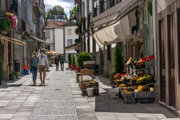 Masked Couple & Produce Stand In Ponte De Lima, Portugal