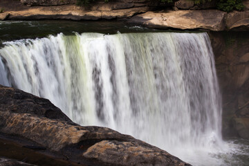 Obraz premium Waterfall outdoors in nature
