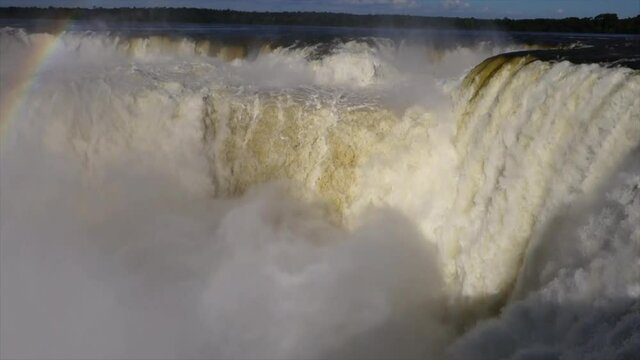 Garganta del Diablo Iguazu Falls Scan Across Falls