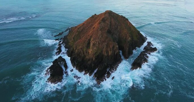 High angle aerial, small island off Hawaii coast