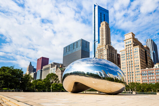 Chicago, IL / USA - 8/28/2020: Famous Cloud Gate Chicago bean landmark at day nobody around