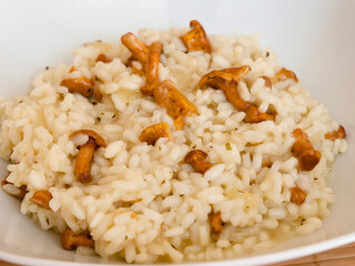 Risotto with chanterelle mushrooms