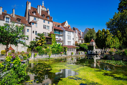 Le Canal des Tanneurs &agrave; Dole