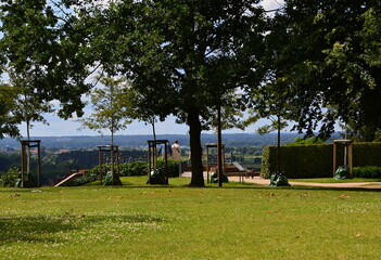 Obraz premium Park in Lauenburg an der Elbe, Schleswig - Holstein