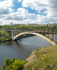 Fototapeta na wymiar bridge across the Old Dnieper in the city of Zaporozhye
