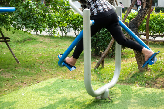 Outdoors Public Excercise Machine In A Public Park.