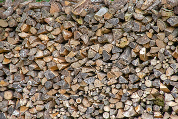 Bois scié et empilé	