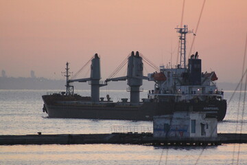 Fototapeta premium cargo ship in port