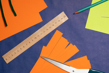 Step 3. DIY Halloween paper pumpkin. Halloween craft step by step instructions.