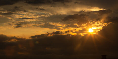 Obraz premium colorful dramatic sky with cloud at sunset