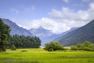 Fototapeta na wymiar beautiful landscape scenery at south island of New Zealand