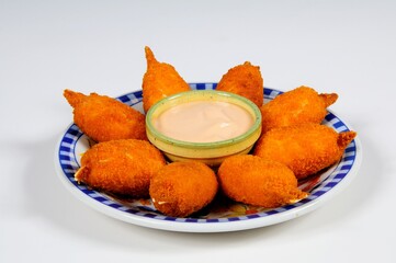 Crab bites with seafood sauce Tapas (Muslitos del Mar).