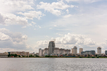 Obraz premium Minsk, apartment buildings, Komsomol lake, Minsk, copy space, horizontal