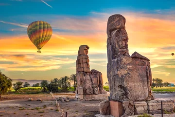 Foto op Plexiglas Air balloons and Colossus © zevana