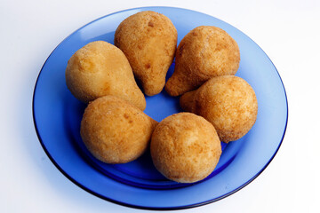 Brazilian fried chicken balls